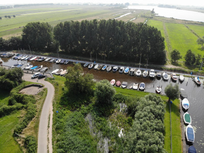Ligplaats 6,5 x 3 meter - Jachthaven & Camping Wijde AA - Woubrugge