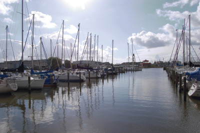 Winterstalling voor uw schip in Lemmer, kranen schip Lemmer