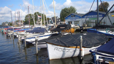 Ligplaats direct aan de Loosdrechtse Plassen in Loosdrecht