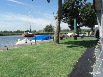 Ligplaats in Loosdrecht direct aan de Loosdrechtse Plassen - Recreatiecentrum Mijnden