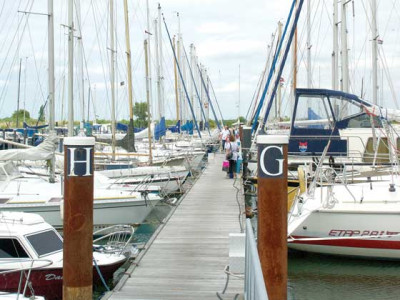 Ligplaats gelegen aan het Haringvliet / Jachthaven Atlantica