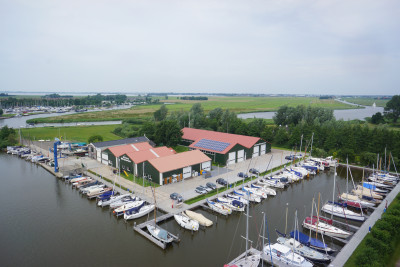 Ligplaats in gezellige haven in Woudsend directe verbinding Heegermeer en Slotermeer