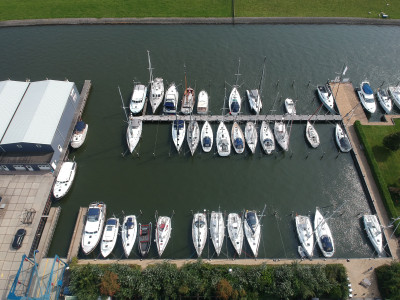 Ligplaats 15 x 5 meter - Hollandboat - Workum