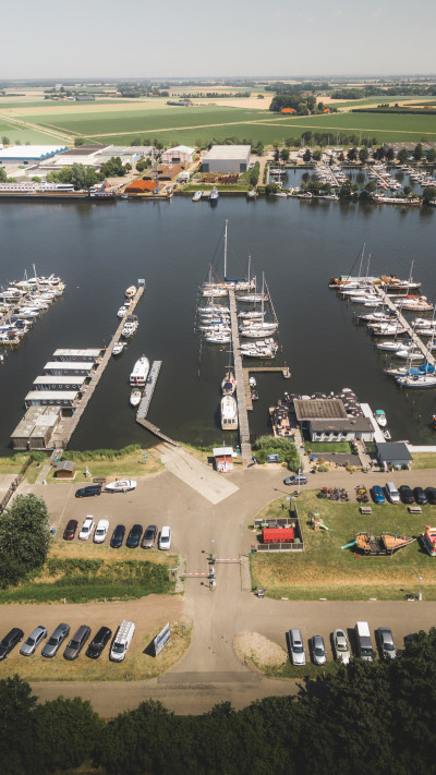 Ligplaats 11 x 3,6 meter - Jachthaven Waterkant - Dinteloord
