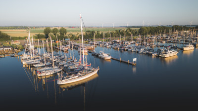 Ligplaats 30 x 7 meter - Jachthaven Waterkant - Dinteloord