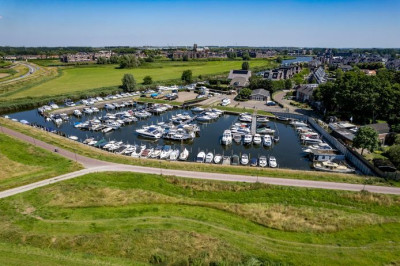 Ligplaats in Raamsdonksveer / Biesbosch 8,50 x 3,50 meter