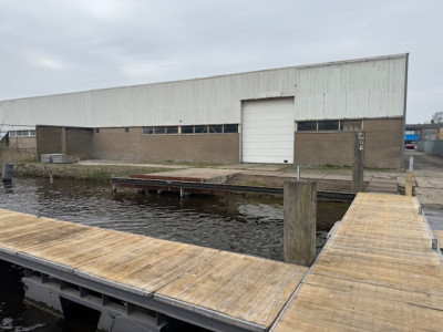 Ligplaats #7 - 10 x 2,5 meter - Rijnhaven Bouwzorg - Alphen aan Den Rijn