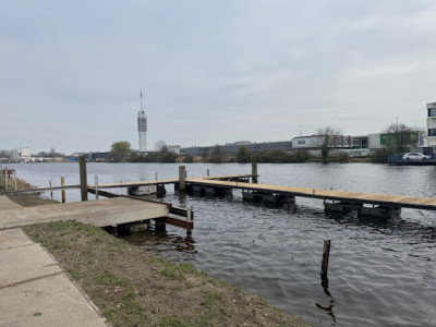 Ligplaats #9- 8 x 3 meter - Rijnhaven Bouwzorg - Alphen aan Den Rijn