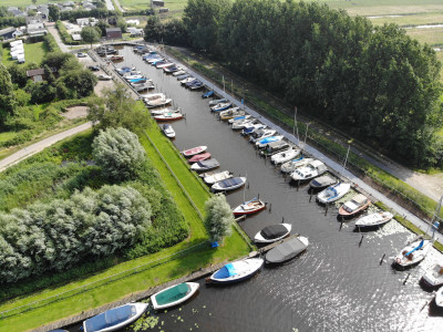 Ligplaats 6,5 x 2,85 meter - Jachthaven & Camping Wijde AA - Woubrugge