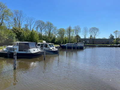 Ligplaats 10 x 3,9 meter - Stichting Recreatiehaven Ried - Ried
